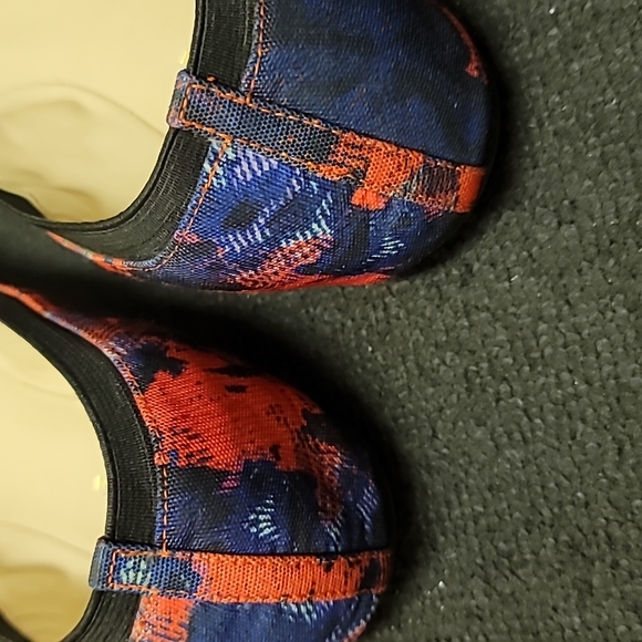 BCBGeneration flats - Picture 6 of 8